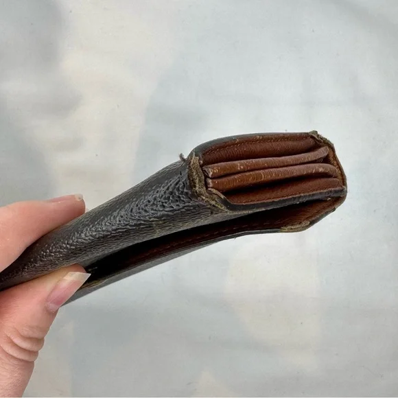 Louis Vuittton Monogram Sarah Long Wallet - Excellent Interior - Picture 8 of 15